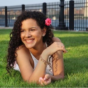 Meet your Posher, Stephany